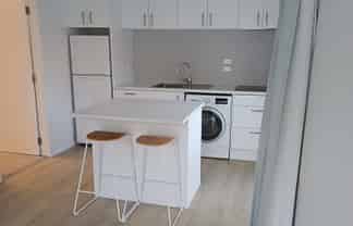 2/41 Charles Dickens Drive, Mellons Bay