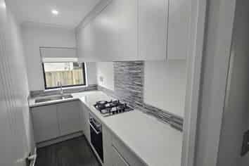 2/41 Charles Dickens Drive, Mellons Bay