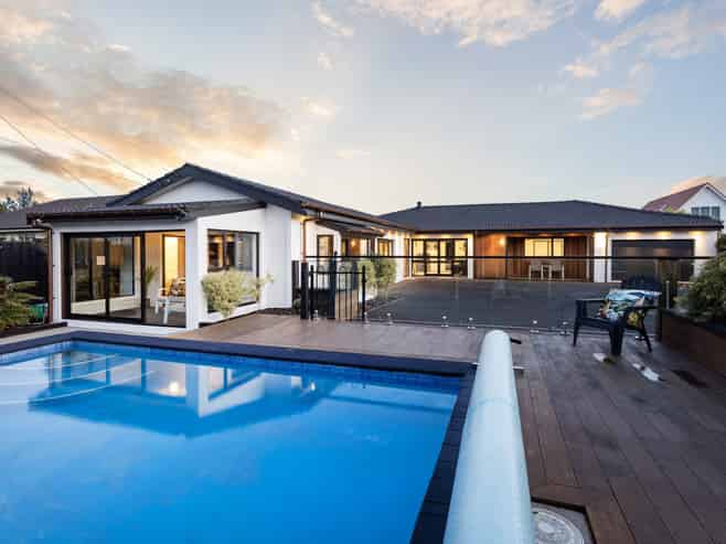 215 Bay View Road, Saint Clair