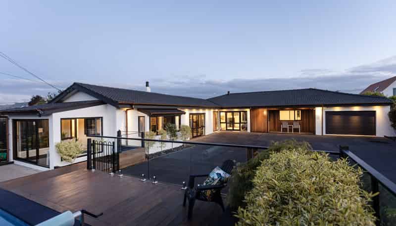 215 Bay View Road, Saint Clair