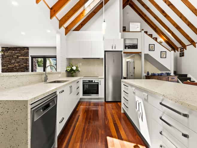 82 Tauroa Road, Havelock North