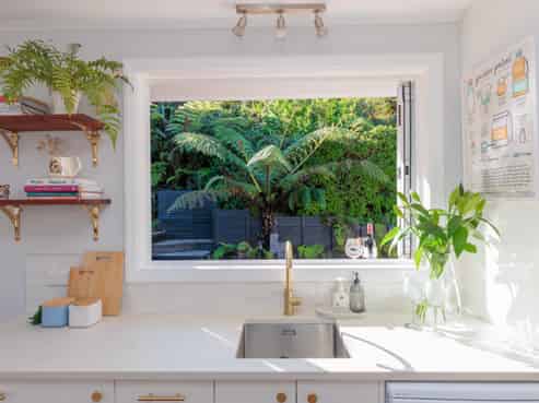 10 Cotswold Crescent, Newlands