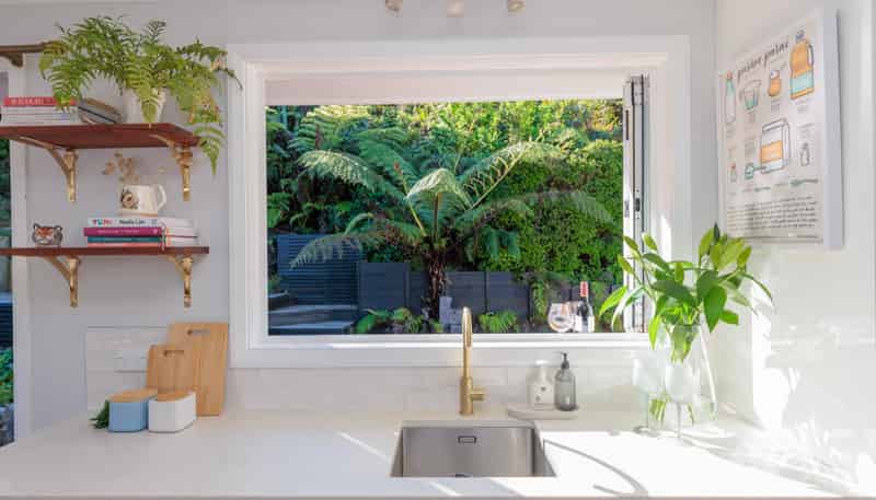 10 Cotswold Crescent, Newlands