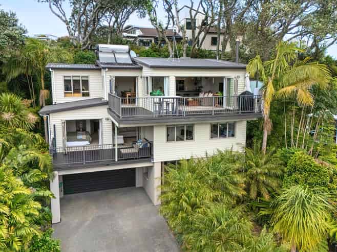 31A Ocean View Road, Hatfields Beach