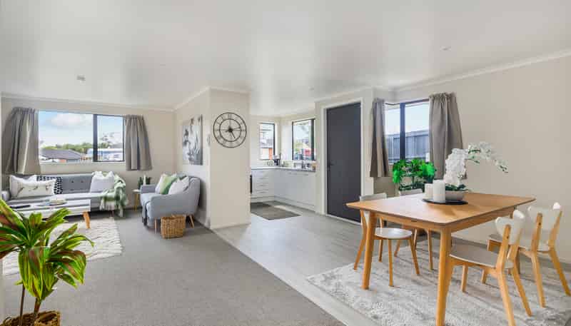 28 Misty Valley Drive, Henderson