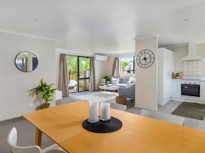 28 Misty Valley Drive, Henderson