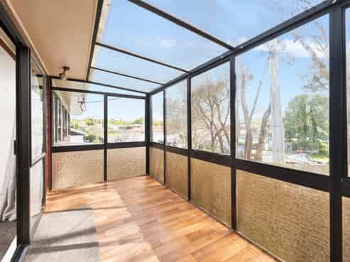 2/19A Ribblesdale Road, Henderson