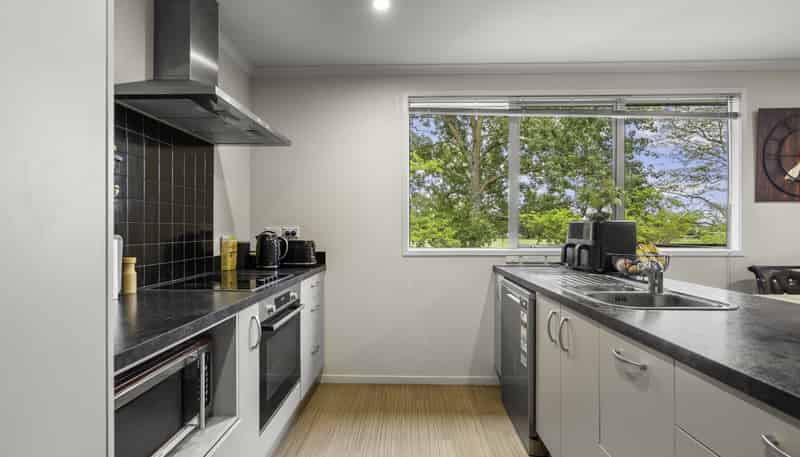 6/6 Page Place, Hamilton East