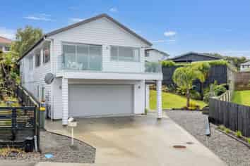 257 Alec Craig Way, Gulf Harbour