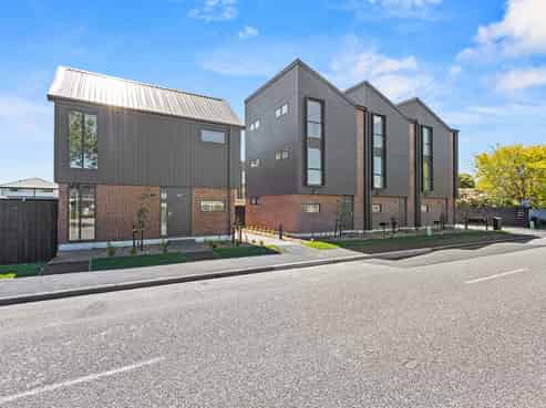 2/226 Blenheim Road, Riccarton