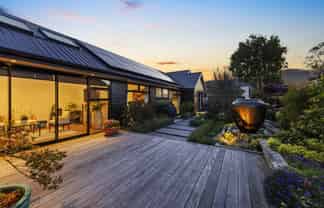 17 Lees Road, Strowan