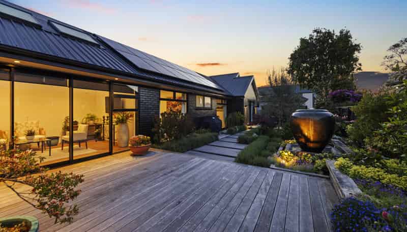 17 Lees Road, Strowan