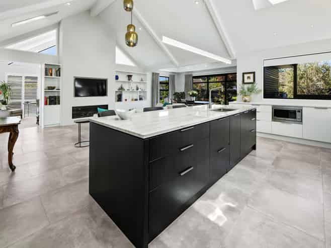 17 Lees Road, Strowan