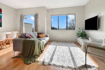 12E Schnapper Rock Road, Albany