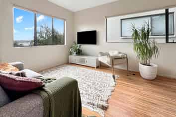 12E Schnapper Rock Road, Albany