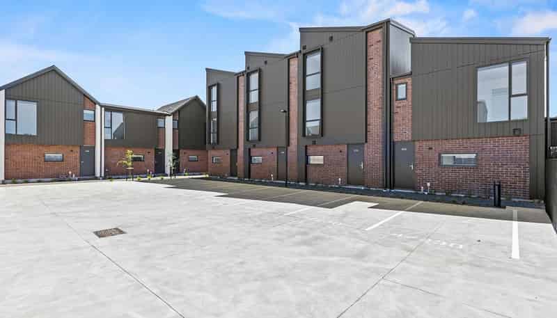 2/228 Blenheim Road, Riccarton