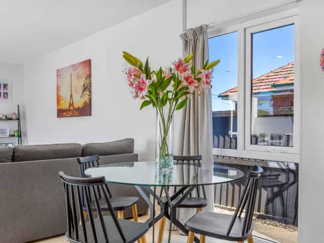 1/239 New Brighton Road, Burwood