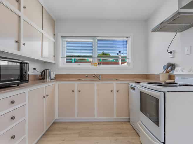 1/239 New Brighton Road, Burwood