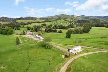 40 Cherry Road, Pipiwai