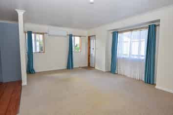 72 Pembroke Street , Carterton