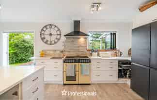 8 Sydney Crescent, Raumati South