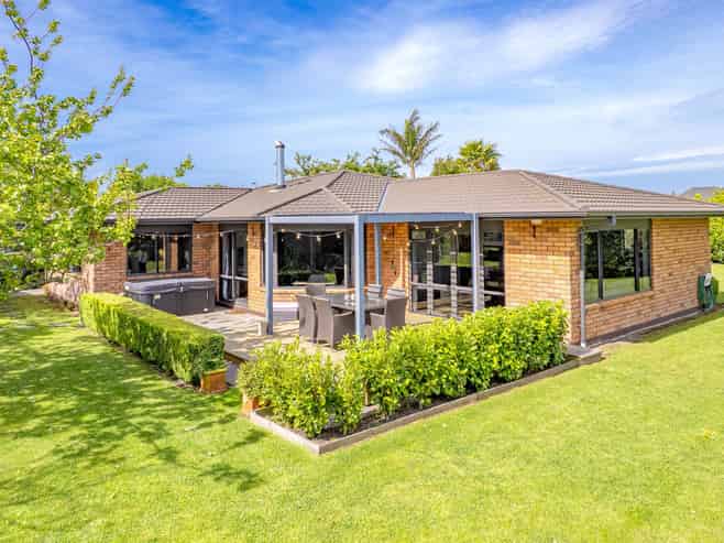 11 Cotswolds Close, Otamatea