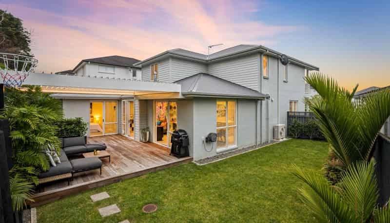 59 Mackay Drive, Greenhithe