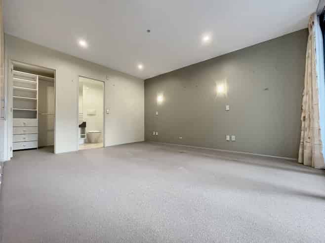 B05/10  Ebor Street, Te Aro