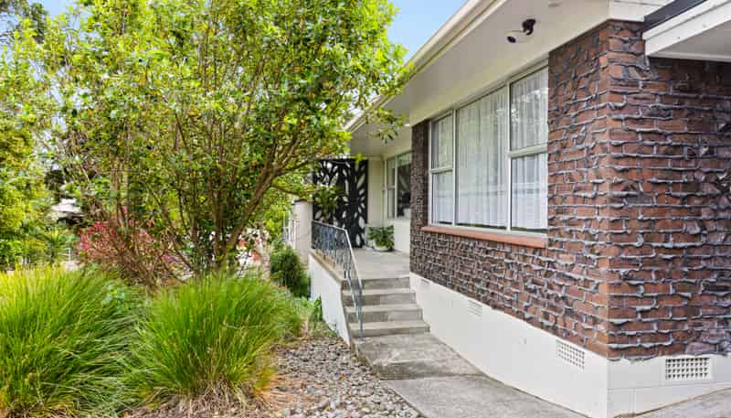 2/59 Newington Road, Henderson