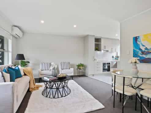 2/59 Newington Road, Henderson