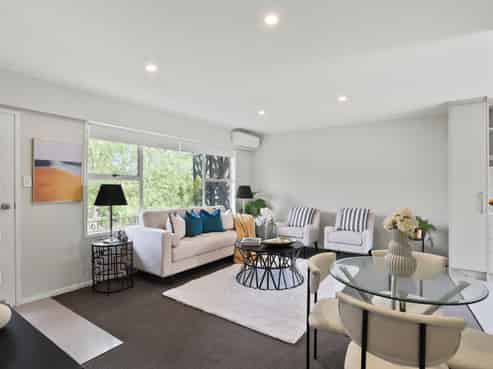 2/59 Newington Road, Henderson