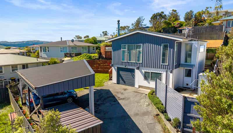 25 Griffiths Grove, Newlands