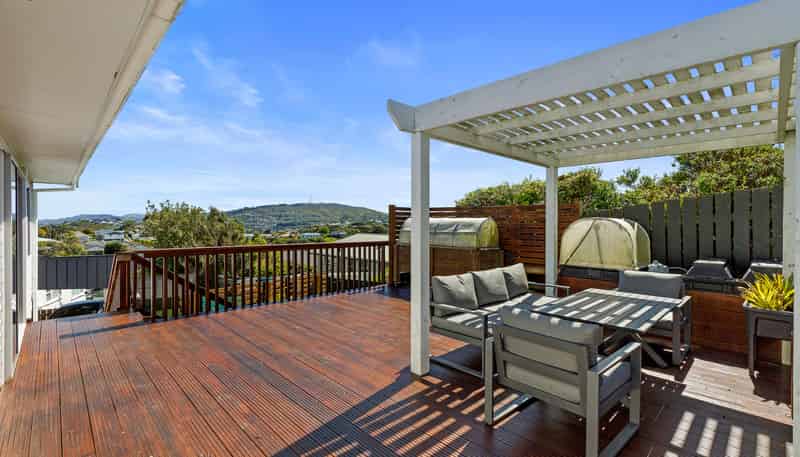 25 Griffiths Grove, Newlands