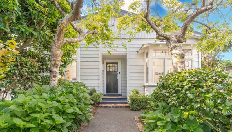 37 Kenneth Avenue, Sandringham