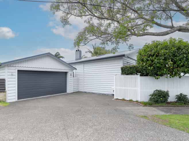37 Kenneth Avenue, Sandringham