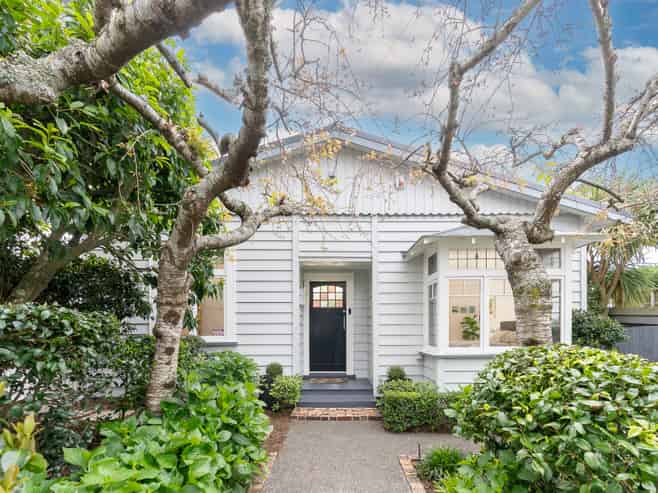 37 Kenneth Avenue, Sandringham