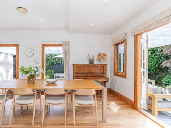 37 Kenneth Avenue, Sandringham