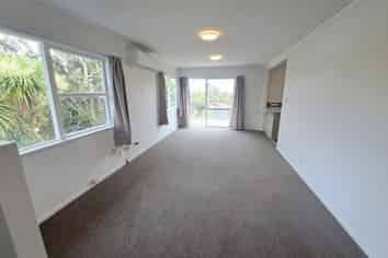 100 Barrys Road, Glendene