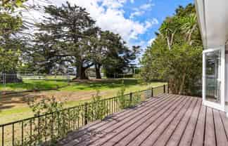 24D Clinton Avenue, Te Atatu Peninsula