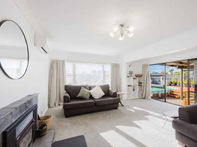 8 Corbett Place, Onekawa