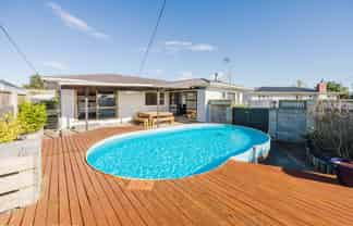 8 Corbett Place, Onekawa