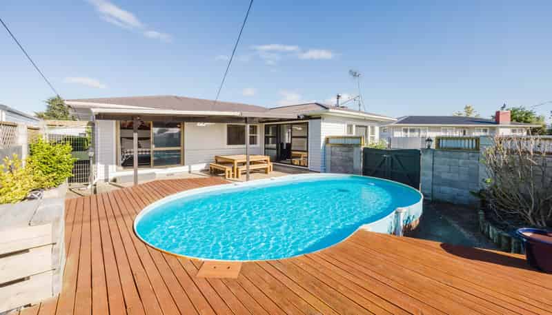 8 Corbett Place, Onekawa