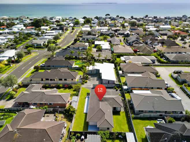 12 Thompson Drive, Papamoa Beach