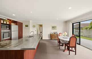 12 Thompson Drive, Papamoa Beach