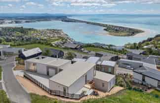 3 Ararat Lane, Clifton