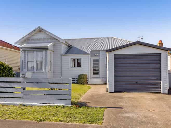 76 Disraeli Street, Hawera