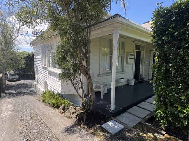 3/27 View Road, Mount Eden