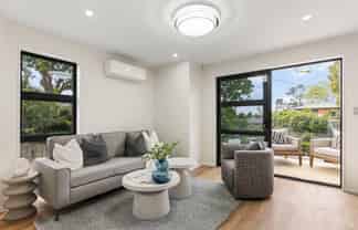 2/17B Eastglen Road, Glen Eden