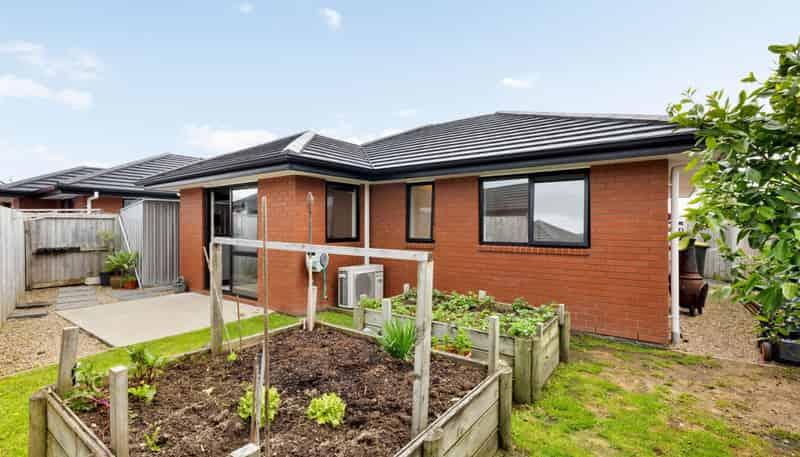 8 Manawaroa Close, Grandview Heights