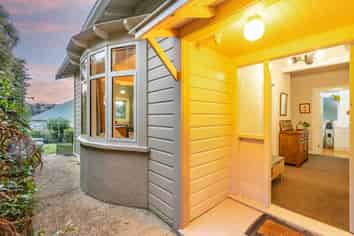 37 Clifford Street, Dalmore